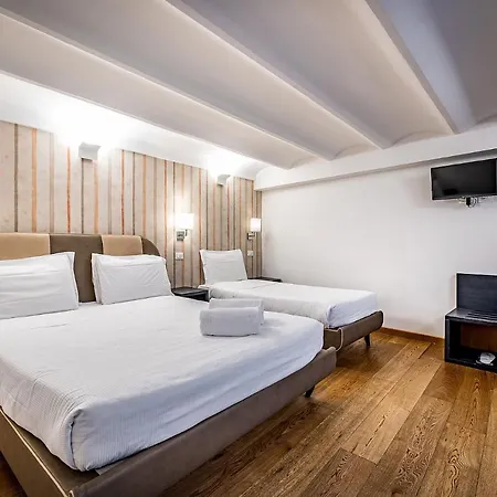 Bed & Breakfast Martelli 6 & 3*