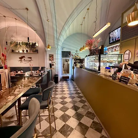 Bed & Breakfast Martelli 6 &