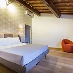Martelli 6 & 4* 피렌체
