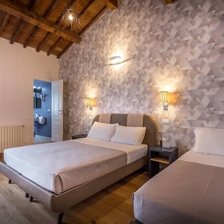 Martelli 6 & 4* Florence