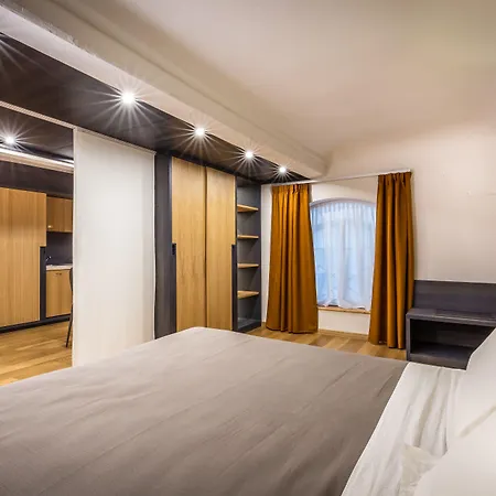 Bed & Breakfast Martelli 6 &