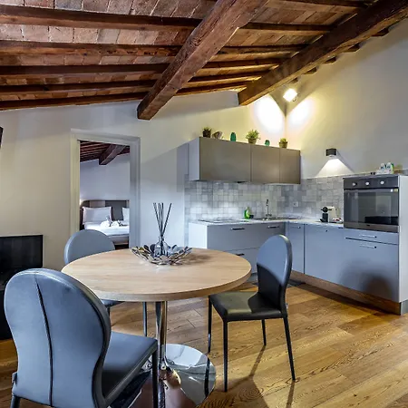 Martelli 6 & Bed & Breakfast Florence